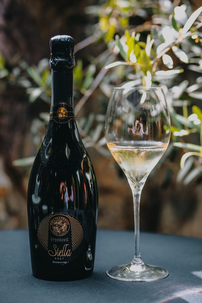 Pjenušac Stella –  savršeni novogodišnji poklon